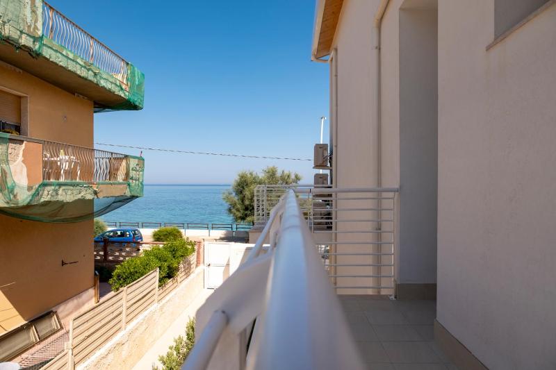 VJMAN House Sea Beach - SiciliaVacanza - image 40
