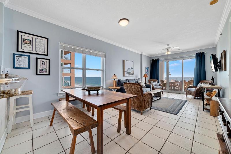 Island Royale 701 - image 11