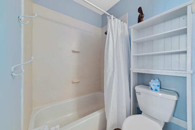 Island Royale 701 - image 37