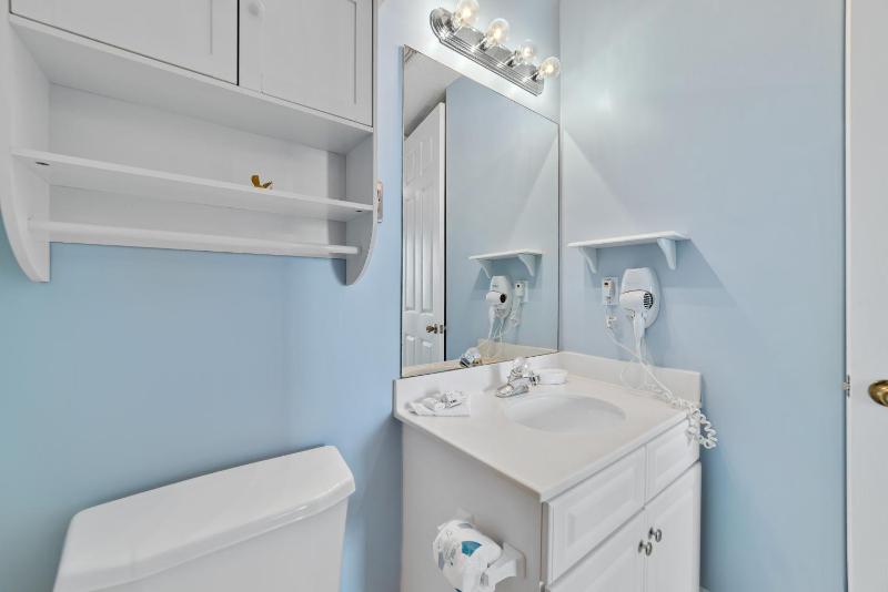 Island Royale 701 - image 8