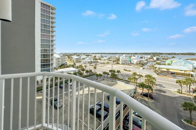 Island Royale 701 - image 24