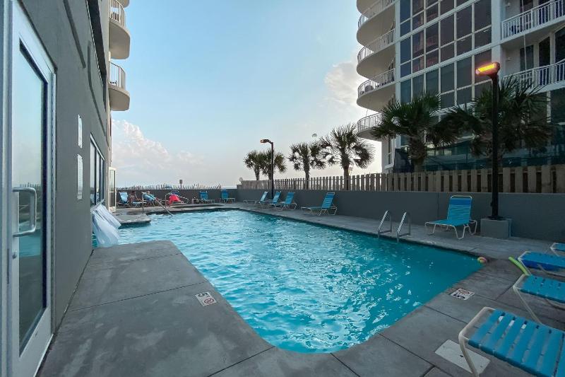 Island Royale 701 - image 31