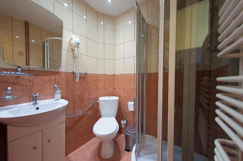 Small Double Room image 2