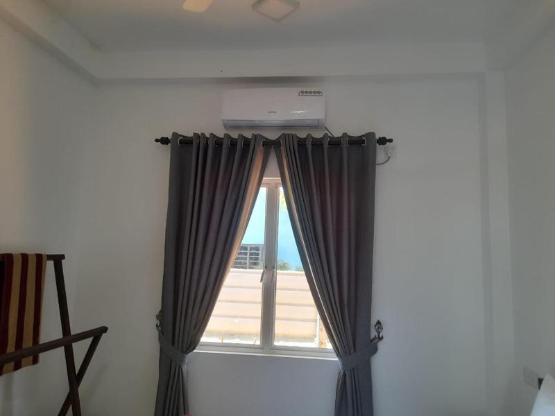 Laxsume Guest House Nilaveli - image 2