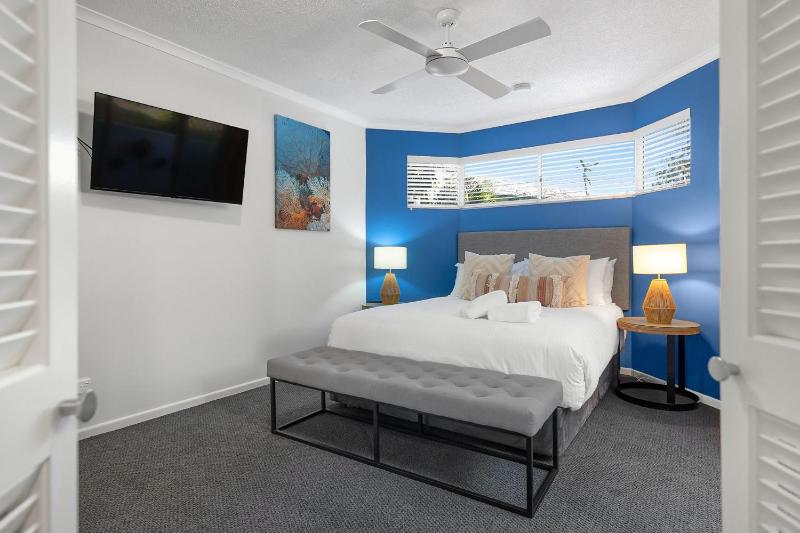 4 Parkshores Coastal Retreat Close to Beach Private Outdoor Spaces - image 6