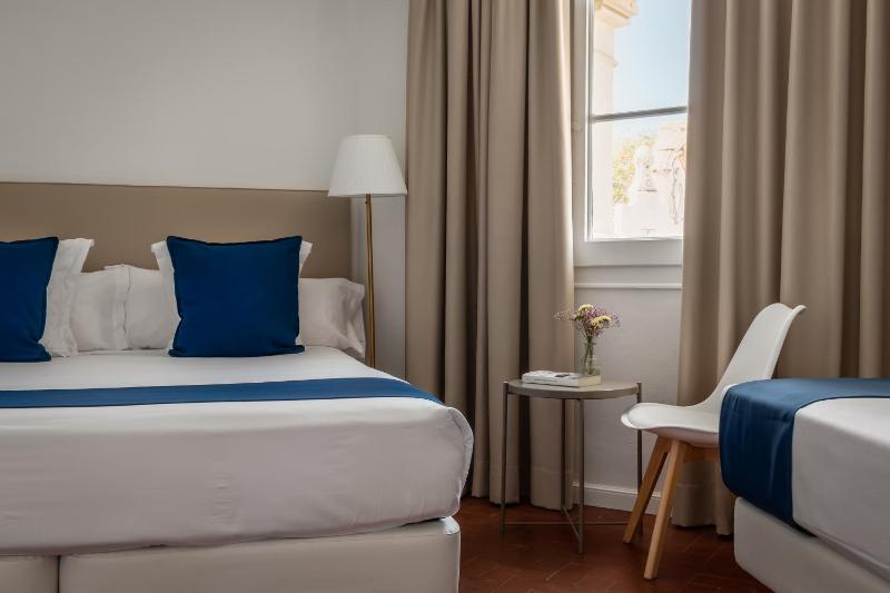 Triple Room (3 Adults) image 4