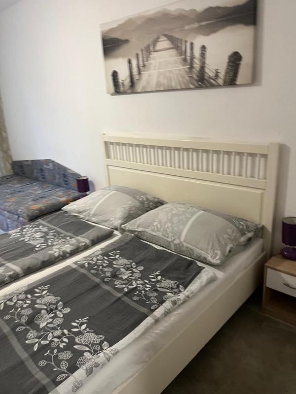 Double Room with Extra Bed image 2