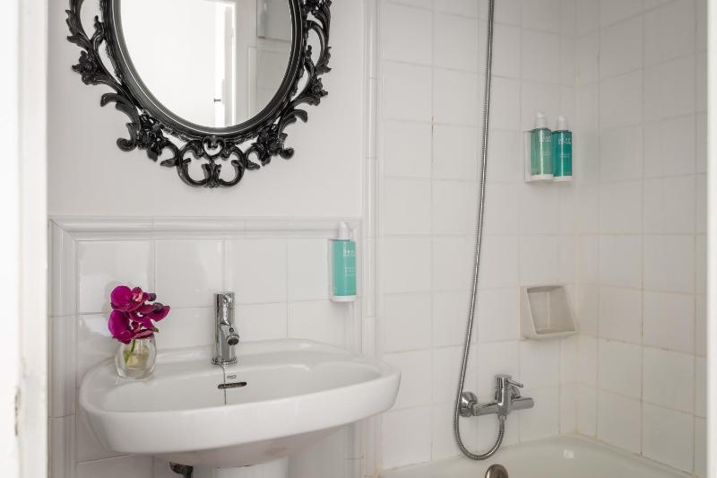 Double or Twin Room image 2