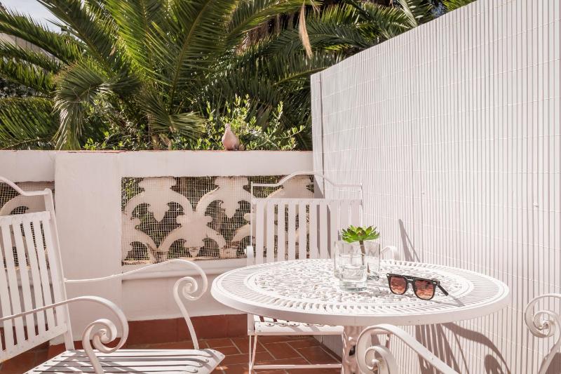 Hotel Medium Romantic - image 37