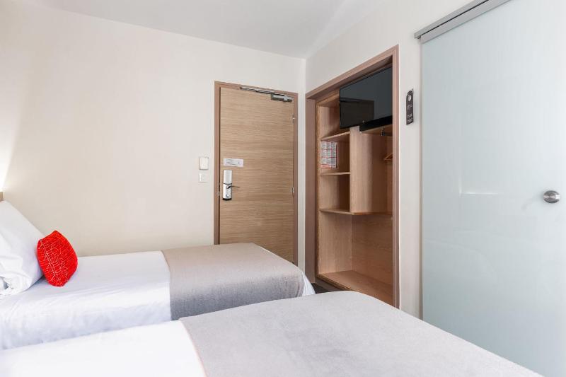 Superior Twin Room with Terrace image 3