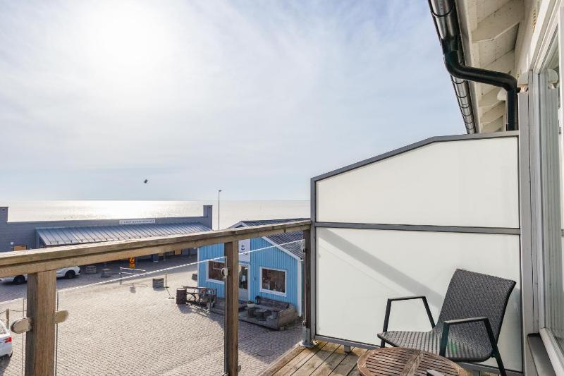 Quadruple Room with Sea View image 2