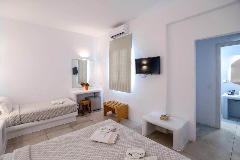 Comfort Triple Room image 1