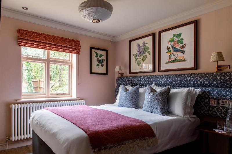 Small Double Room image 1