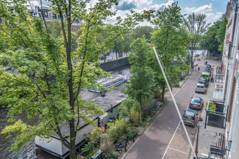 Amstel Corner Hotel - image 10