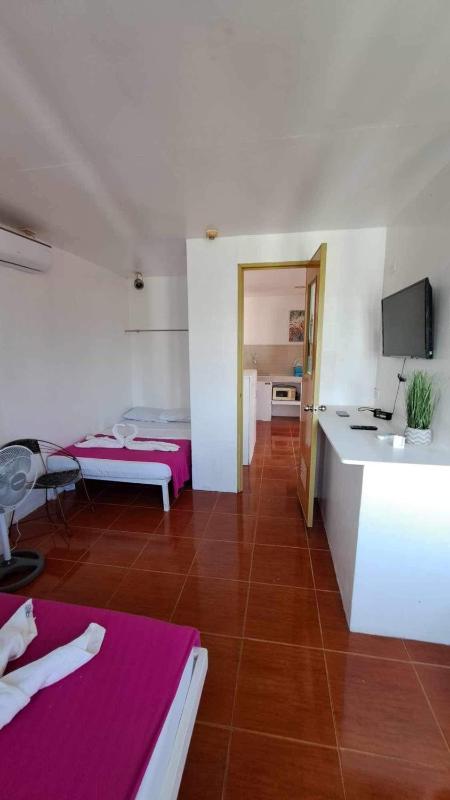Big Brother Condotel - image 13