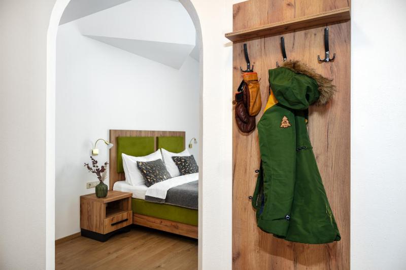 Standard Double Room with Balcony image 4