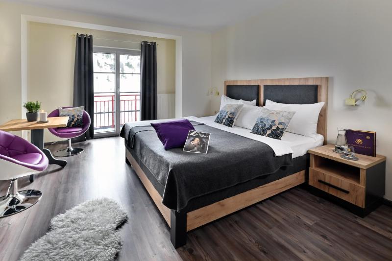Comfort Double Room with Balcony image 3