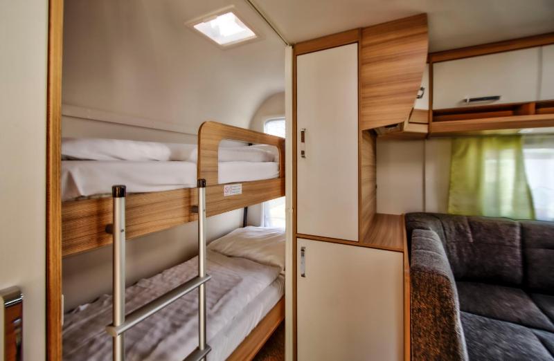 Mietwohnwagen image 2