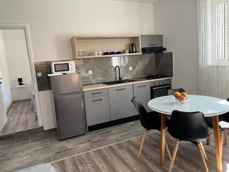 Apartment Makarska M&I FREE PRIVATE PARKING - image 13