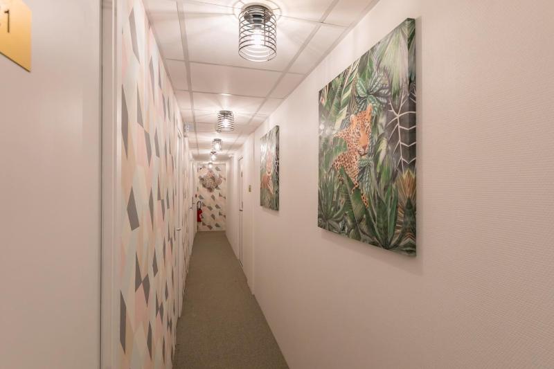 Two-Room Apartment image 3