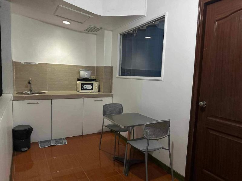 Big Brother Condotel - image 16