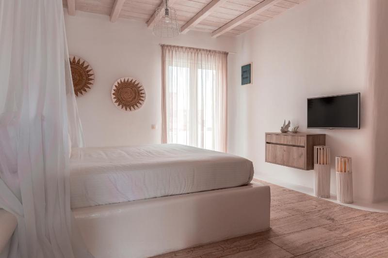 Comfort Suite image 1