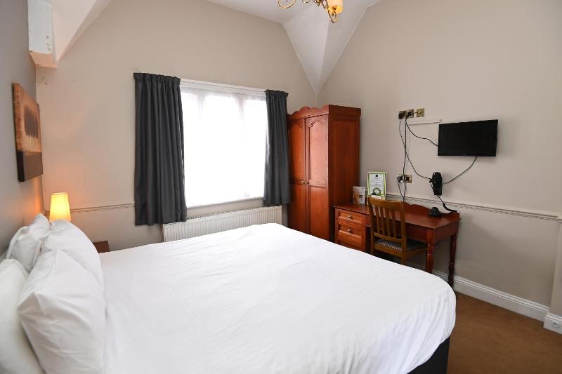 Standard Double Room image 3