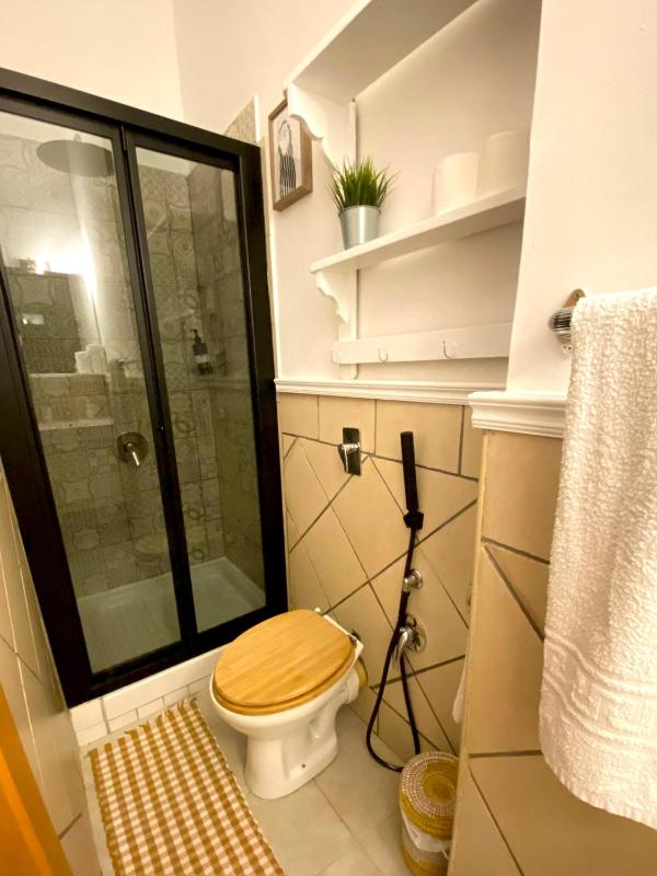 Double Room with Private Bathroom image 1