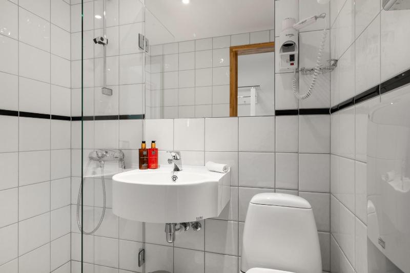 Superior Double Room image 4
