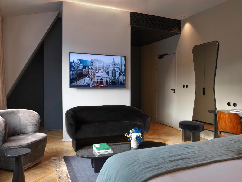 Superior Studio image 2