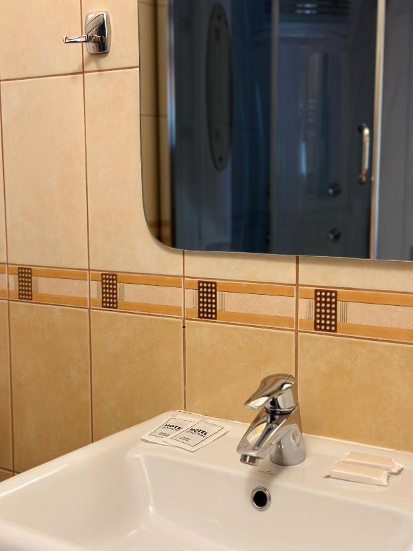 Triple Room image 2