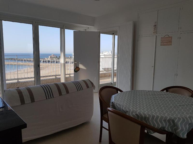 Le Miramar - Appartement 1 Etoile Face Mer - image 12
