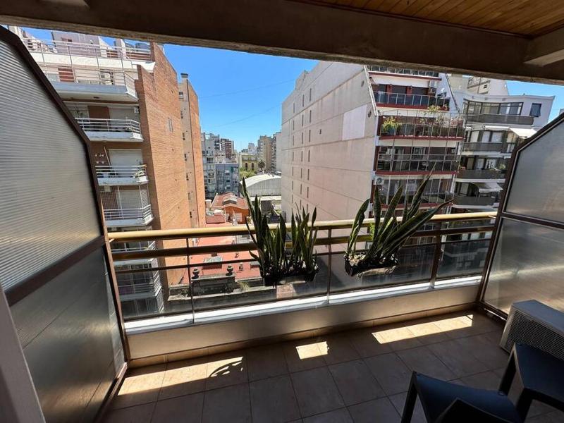 Charming & Comfy Almagro Gem: Balcony ~ Double Bed - image 12