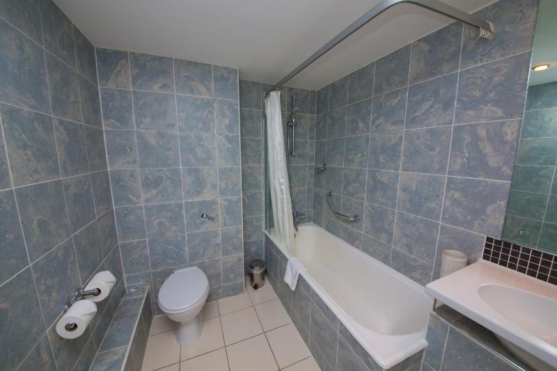 Deluxe King Room with Sea View image 1