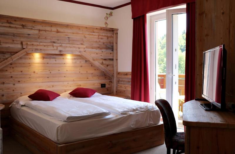 Basic Triple Room image 1