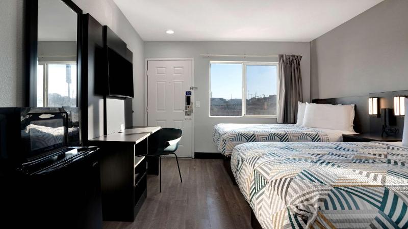 Deluxe Quadruple Room - Non-Smoking image 4