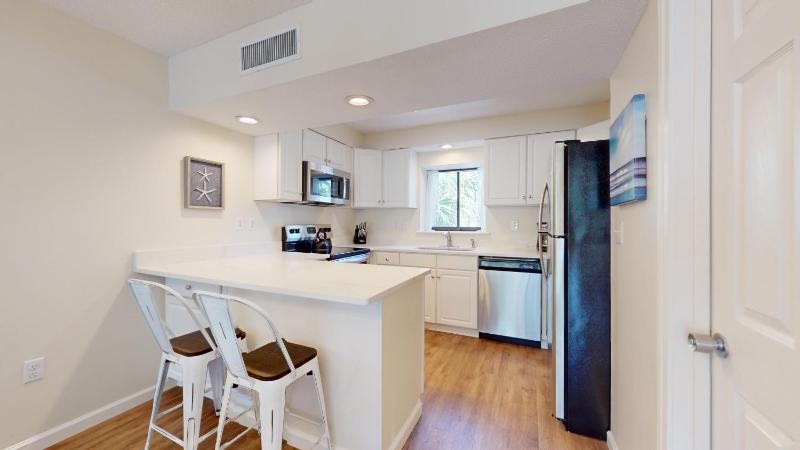4 Hickory Cove - image 2