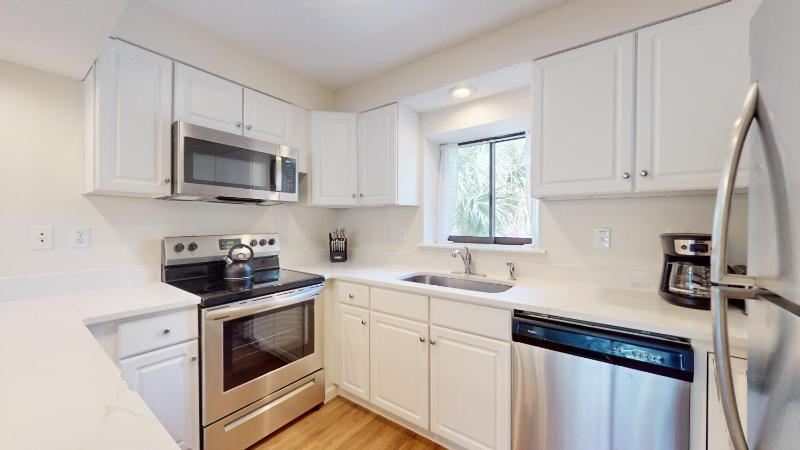 4 Hickory Cove - image 3