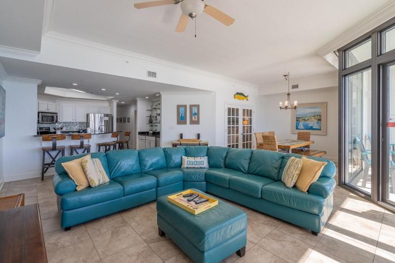 The Oasis 704 - image 18