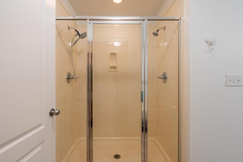 The Oasis 704 - image 35