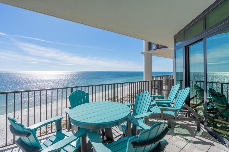 The Oasis 704 - image 17