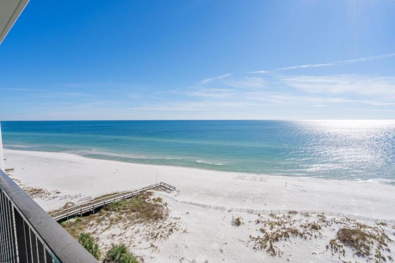 The Oasis 704 - image 15
