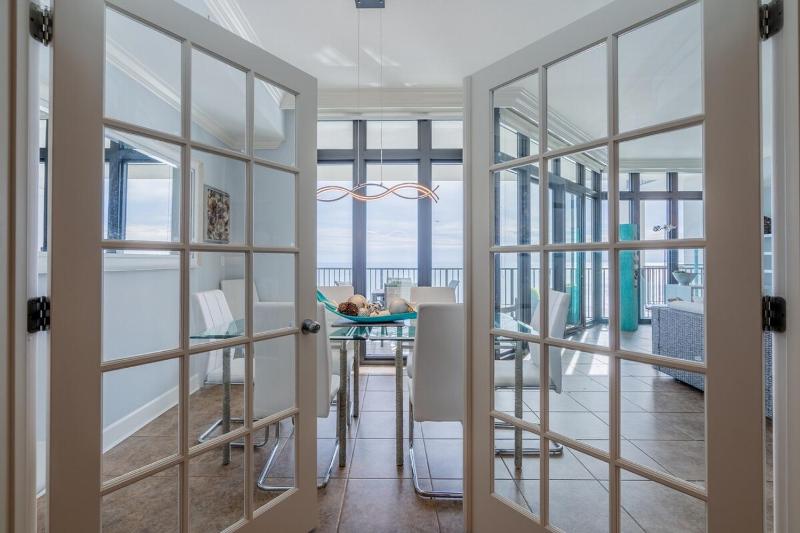 The Oasis 2804 - image 7