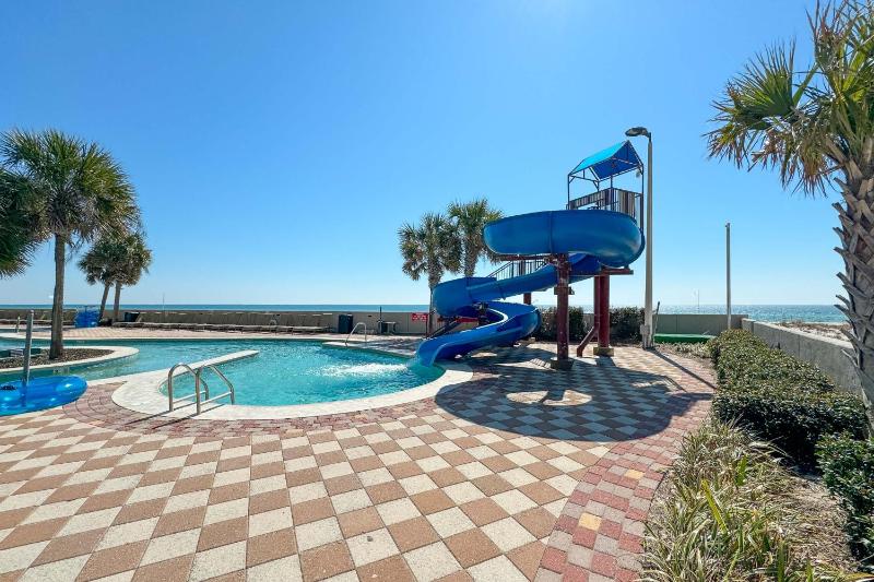 The Oasis 2804 - image 12
