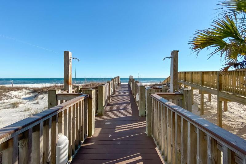 Summerchase 304- Family Friendly Fun Beach Getaway!! - image 9