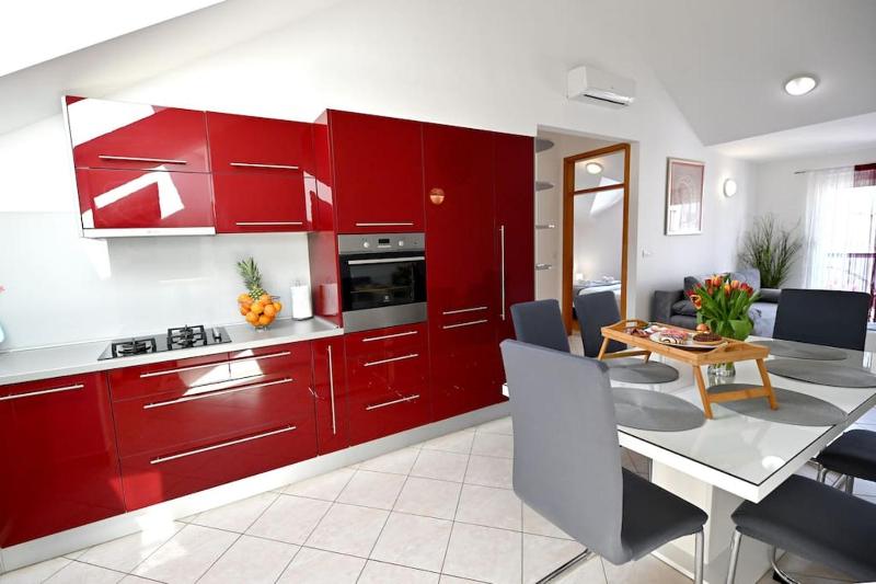 Apartman L & Z Višnjik - image 23
