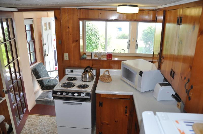 One-Bedroom Suite with Sea View image 3