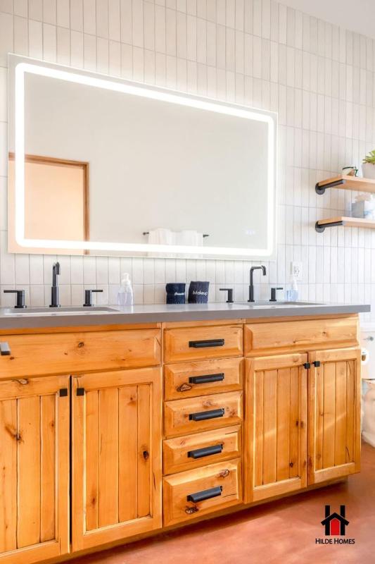 Grand Desert Getaway with Pool and Peloton with Sonos and Office - image 4