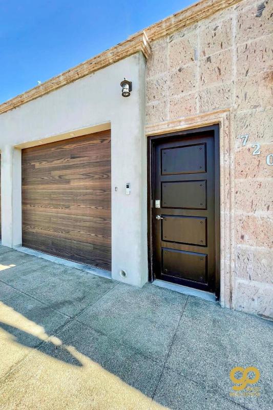 Spacious Downtown Stay 6 Blocks from Malecón - image 6