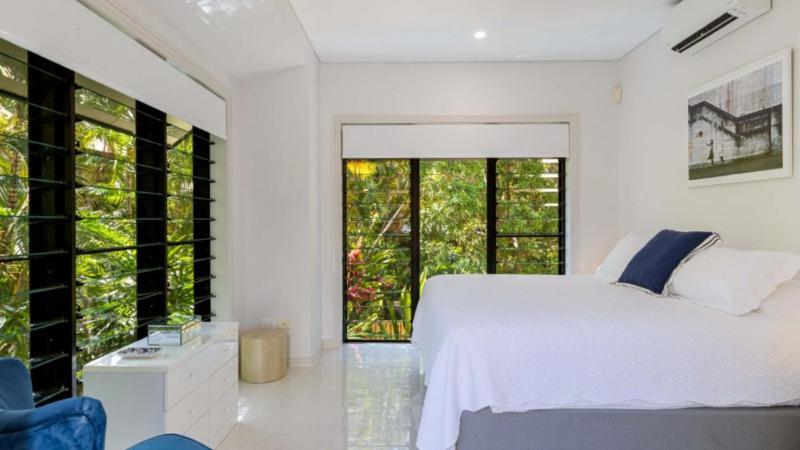 Villa 7 Thornton - St Crispins - image 24